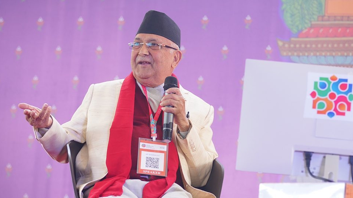 चुरोटको खोलमा कविता लेख्थें : केपी ओली